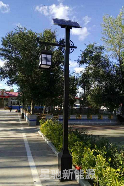 7米高太陽(yáng)能路燈100w價(jià)格多少錢(qián)