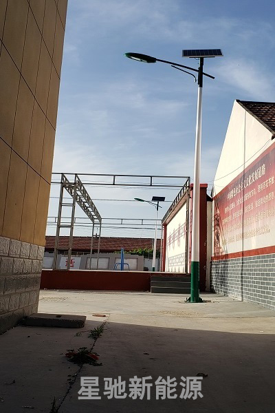 2019年8米太陽能路燈價(jià)格表【含參數(shù)配置】