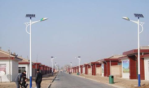 農(nóng)村太陽(yáng)能路燈 農(nóng)村太陽(yáng)能路燈多少錢(qián)一盞/安裝報(bào)價(jià)
