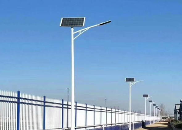 六米太陽(yáng)能路燈