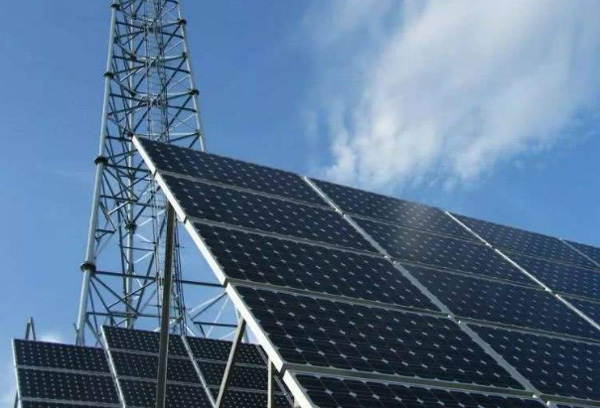 ̫��ܻ�վ���ϵ�y(t��ng)