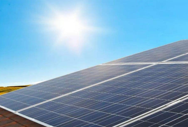 ����̫��ܹ��ϵ�y(t��ng)